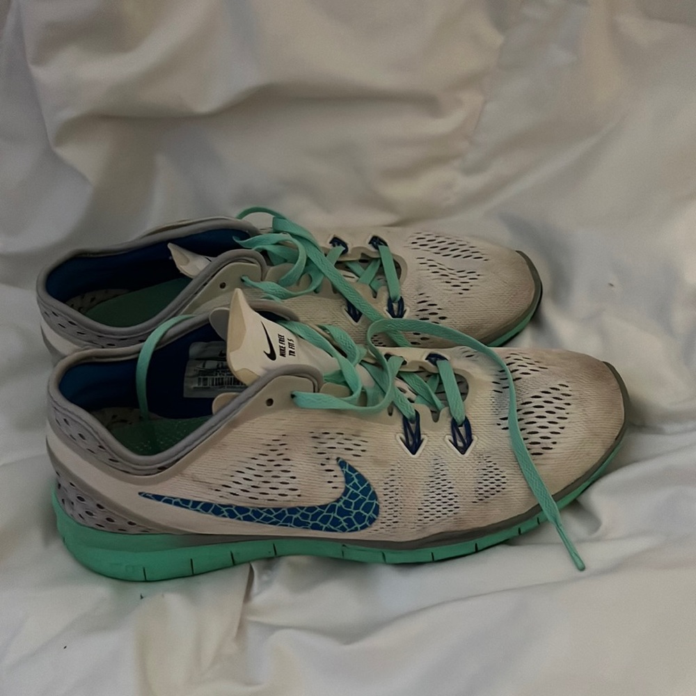 Nike Free TR Fit 5 - White and Teal